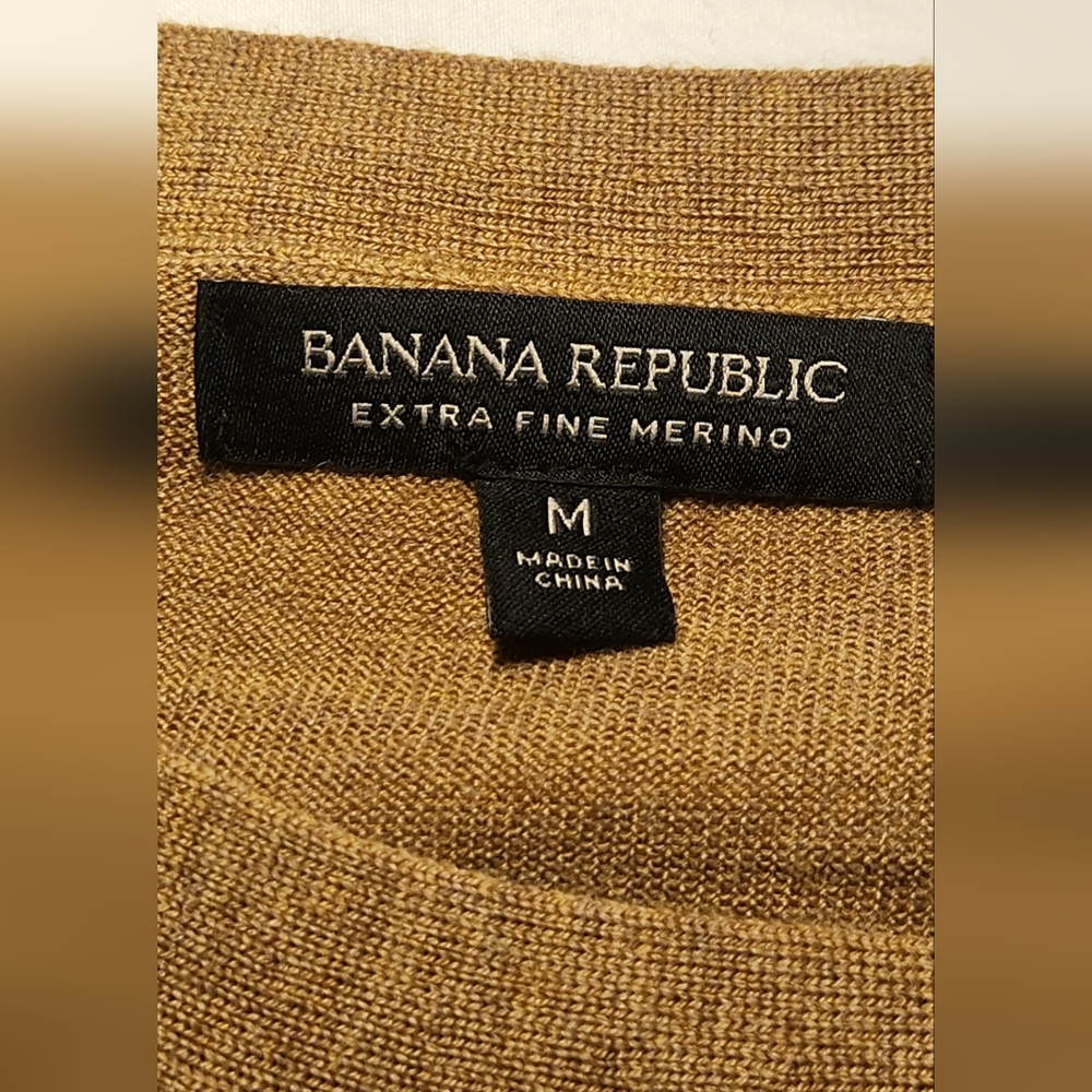 Banana Republic camel merino wool long sleeve sweater size‎ Medium - Picture 3 of 4